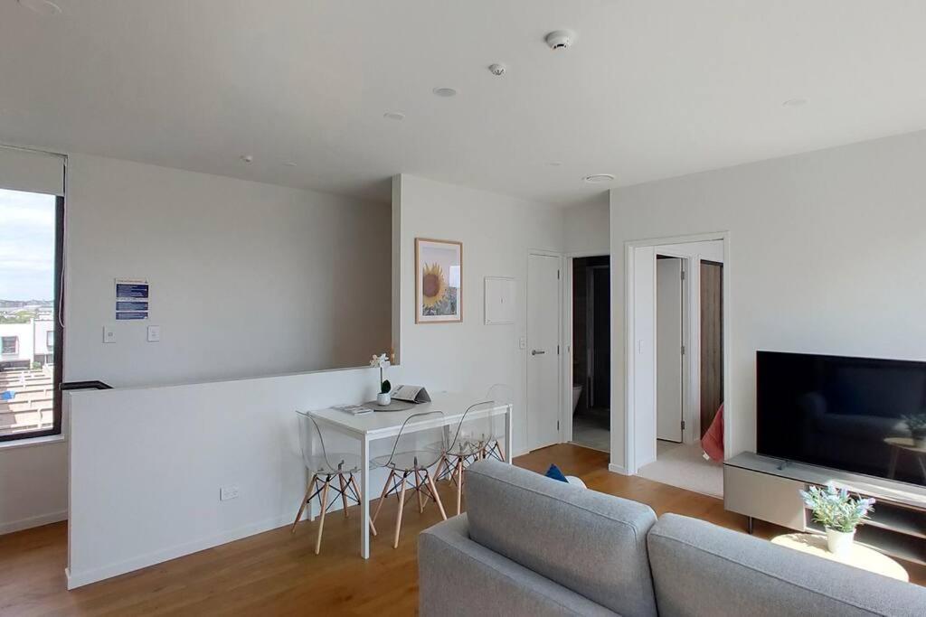 1 Bed 1 Sofa Bed Family In Grey Lynn *